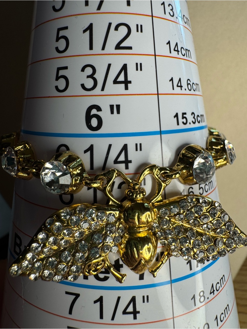 New Bee bracelet- gold tone - Picture 2 of 3